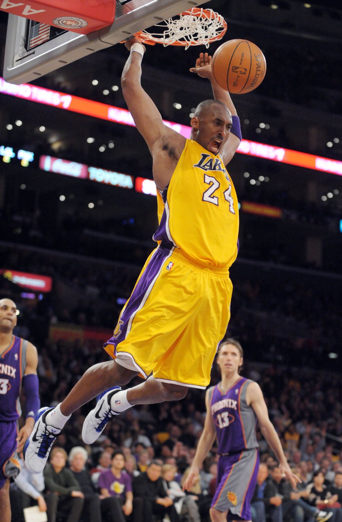 NBA: Phoenix Suns at Los Angeles Lakers